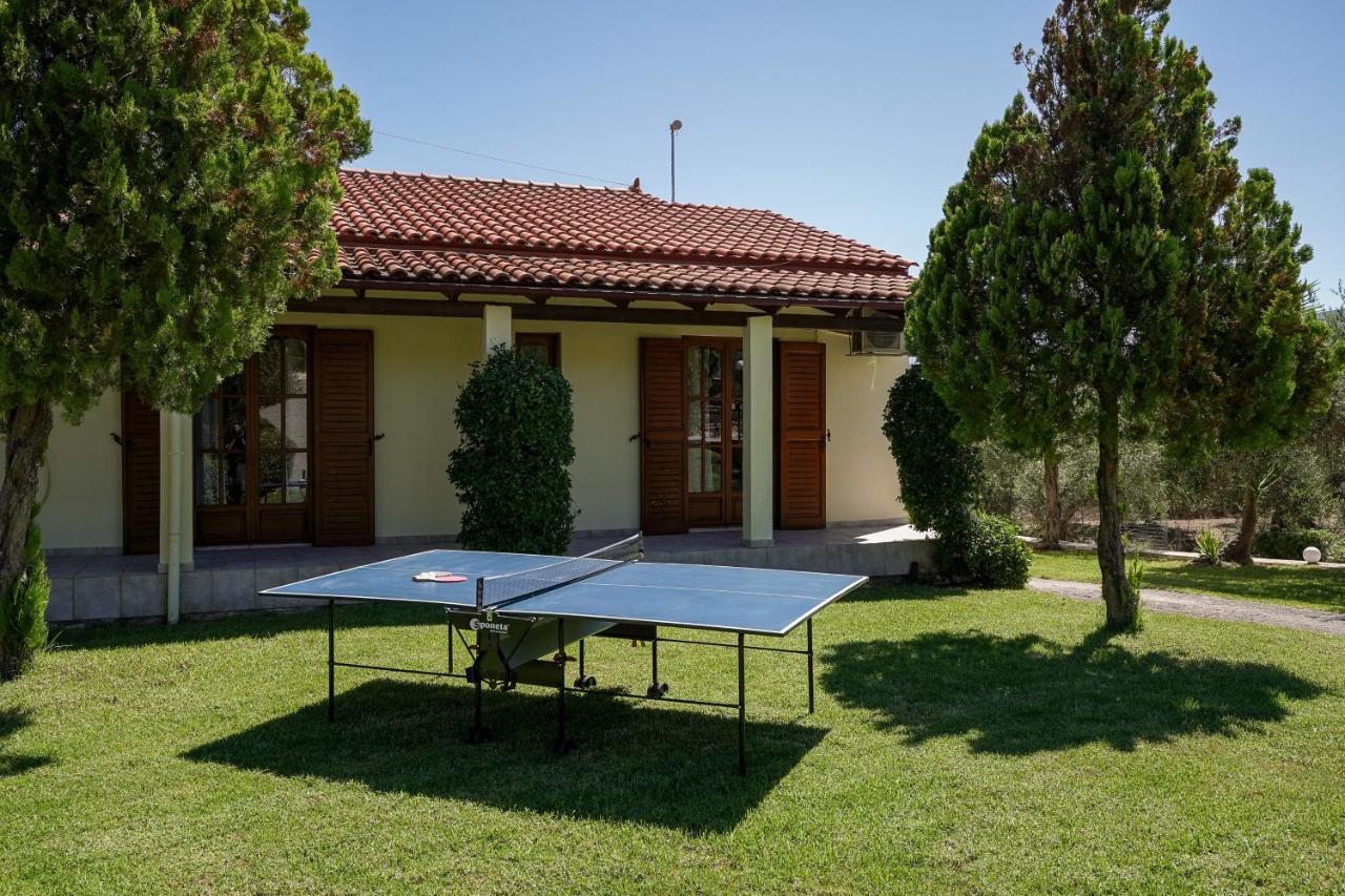 Lefkothea Villas With Large Pool, Bbq & Playground Adelianos Kampos Exteriér fotografie