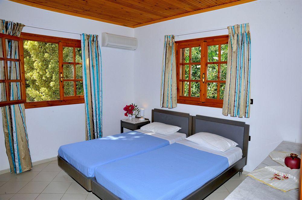 Lefkothea Villas With Large Pool, Bbq & Playground Adelianos Kampos Exteriér fotografie